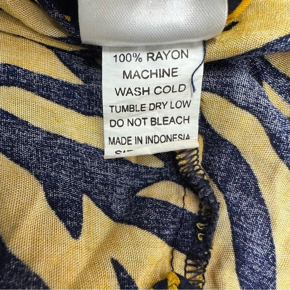 HILA BAY Hawaiian Yellow and Black Zebra Print size XL - Picture 6 of 8